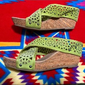 Minnetonka Lainey Suede Wedge Sandals